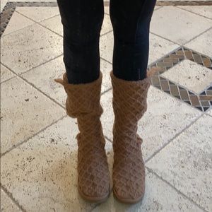 Knitted Uggs.